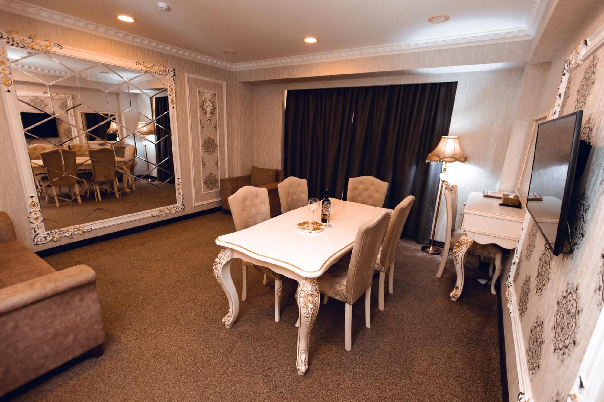 Baku Hotel Ganja Ngoại thất bức ảnh