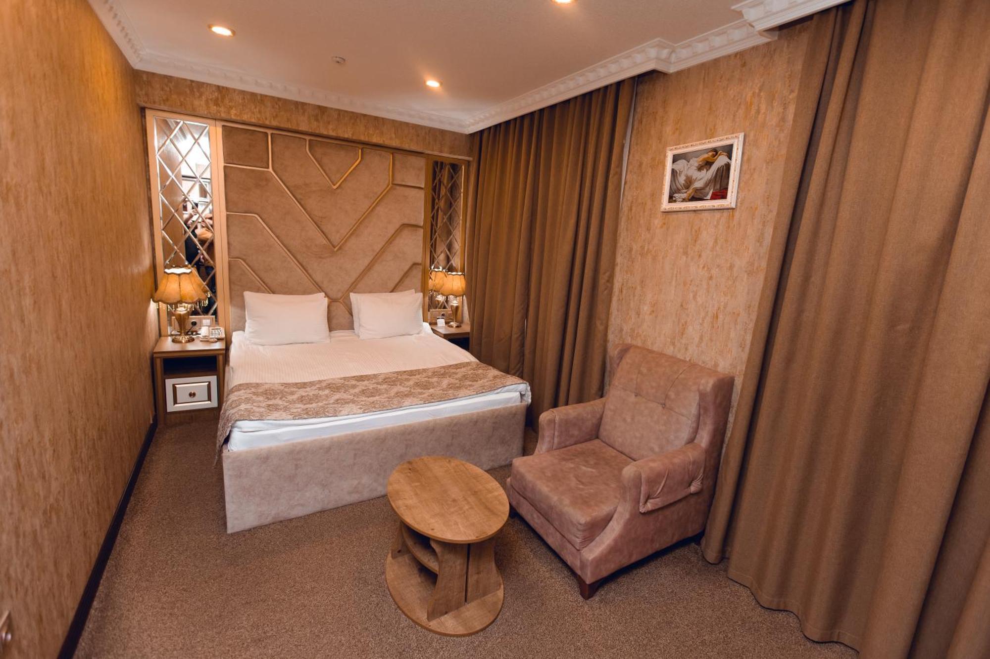 Baku Hotel Ganja Ngoại thất bức ảnh