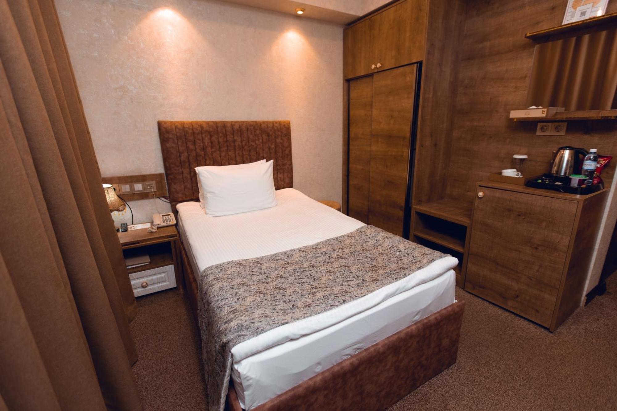 Baku Hotel Ganja Ngoại thất bức ảnh