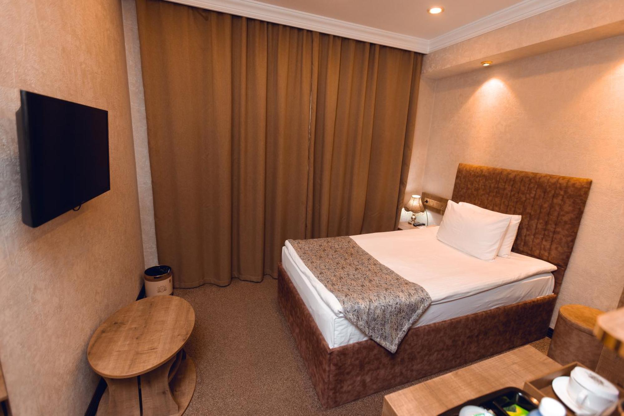 Baku Hotel Ganja Ngoại thất bức ảnh